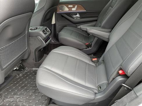 New 2025 Mercedes-Benz GLS 450 4MATIC image 15