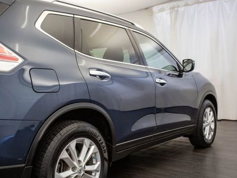 Used 2016 Nissan Rogue SV image 33