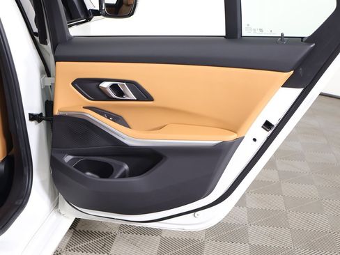 Used 2025 BMW 330i xDrive Sedan w/ M Sport Package image 26