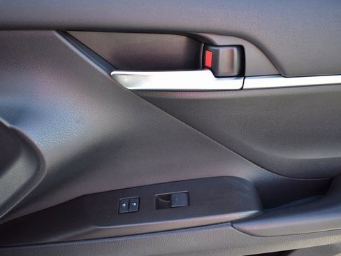 Used 2023 Toyota Camry SE w/ Audio Upgrade Package image 15