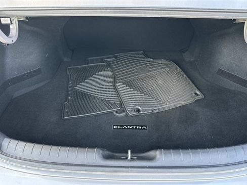 Used 2025 Hyundai Elantra SE w/ Cargo Package FWD image 10