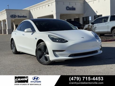 Used 2018 Tesla Model 3 Long Range image 1