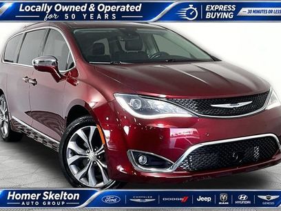Used 2019 Chrysler Pacifica Limited w/ Tire & Wheel Group