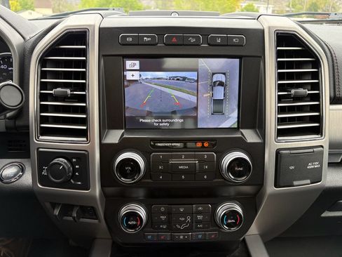 Used 2019 Ford F350 Platinum w/ Platinum Ultimate Package AWD/4WD image 26