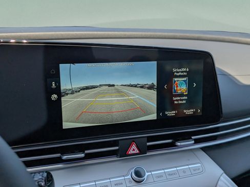 New 2025 Hyundai Elantra Limited image 46