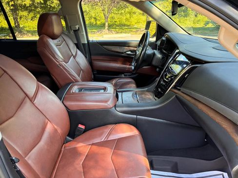 Used 2015 Cadillac Escalade Premium AWD/4WD image 45