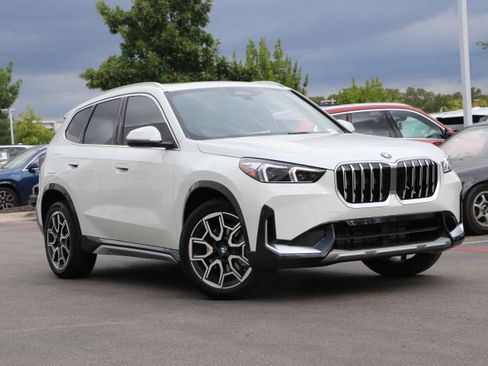 Used 2026 BMW X1 xDrive28i w/ Convenience Package AWD/4WD image 2