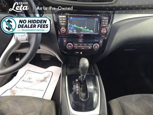 Used 2015 Nissan Rogue SV w/ SV Premium Package FWD image 10