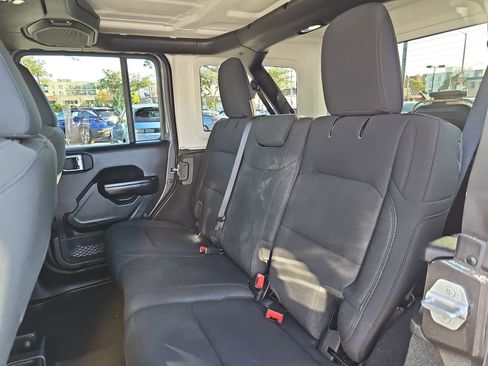 Used 2021 Jeep Wrangler Unlimited Sport image 14