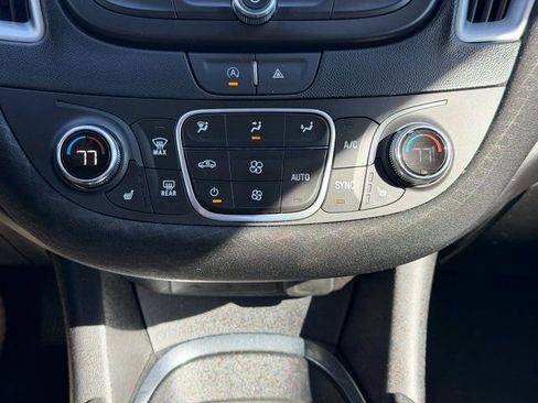 Used 2024 Chevrolet Malibu LT image 31