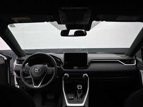 Certified 2025 Toyota RAV4 SE image 26
