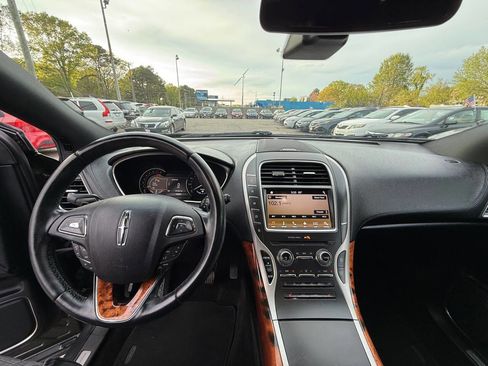 Used 2018 Lincoln MKX Select w/ Select Plus Package image 14