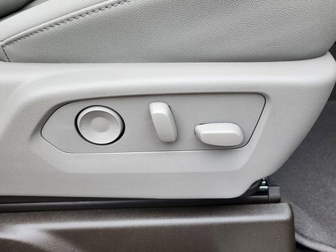 New 2026 GMC Sierra 1500 SLT w/ SLT Premium Plus Package image 39