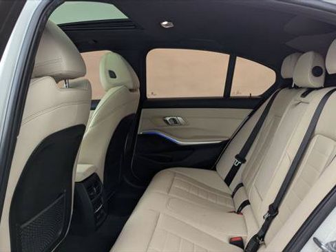 Used 2020 BMW 330i Sedan w/ Convenience Package RWD image 17