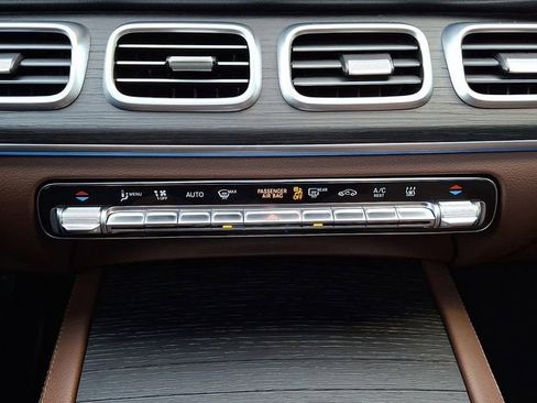 Used 2025 Mercedes-Benz GLE 450e 4MATIC image 21