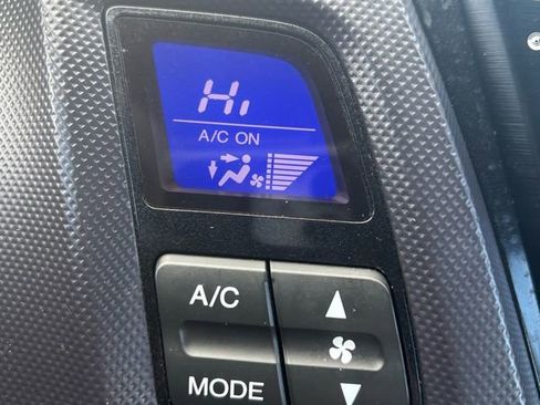 Used 2010 Honda Insight EX image 25
