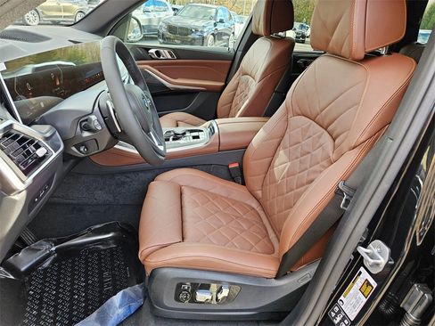 New 2026 BMW X5 xDrive40i w/ Parking Assistance Package image 8