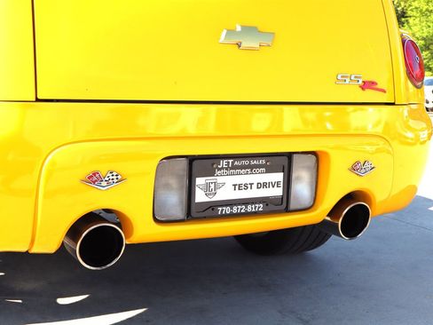 Used 2003 Chevrolet SSR w/ Preferred Equipment Group image 27