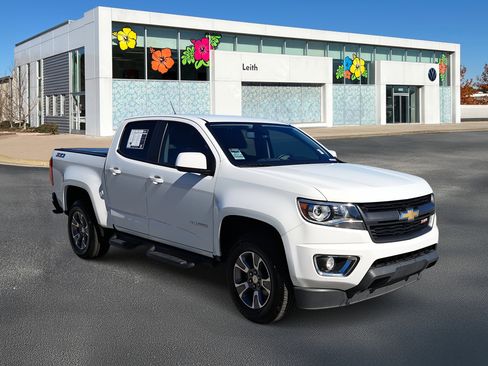 Used 2019 Chevrolet Colorado Z71 image 1
