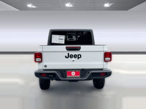 New 2025 Jeep Gladiator Sport image 10