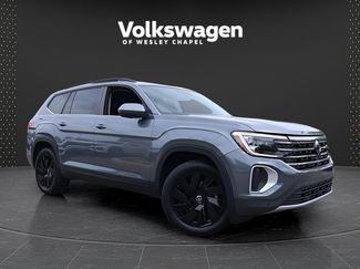 Certified 2024 Volkswagen Atlas SE w/ Black Wheel Package FWD video 1