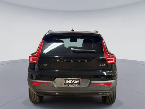 Used 2026 Volvo XC40 B5 Plus w/ Protection Package Premier AWD/4WD image 11