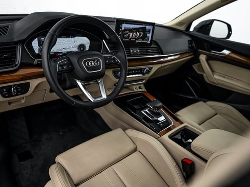 Certified 2023 Audi Q5 2.0T Premium Plus w/ Premium Plus Package AWD/4WD image 10