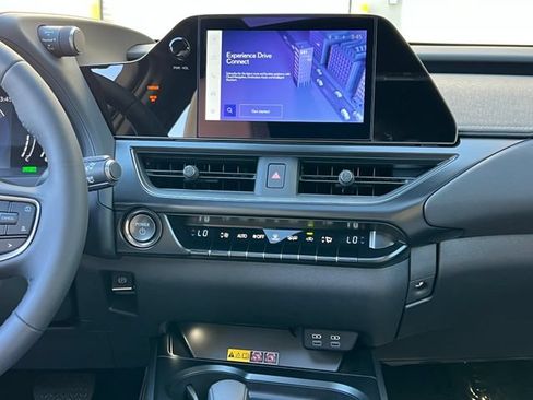 New 2026 Lexus UX 300h FWD image 34