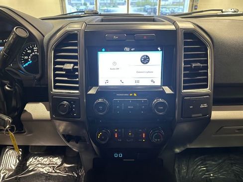Used 2016 Ford F150 XLT w/ Equipment Group 302A Luxury AWD/4WD image 10