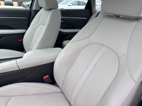 Used 2024 Hyundai Sonata Limited image 12