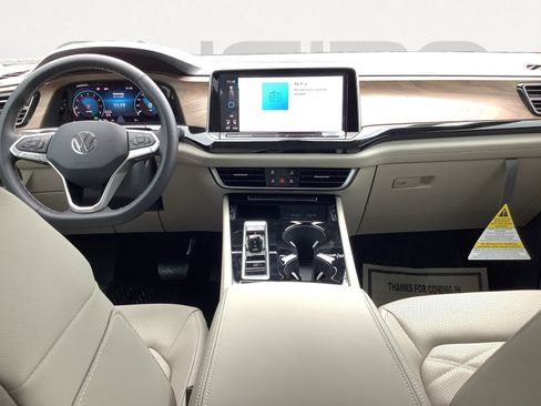 New 2025 Volkswagen Atlas SE FWD image 13