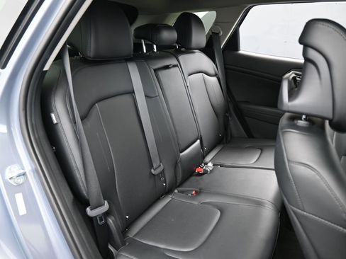 Used 2025 Kia Sportage EX image 46