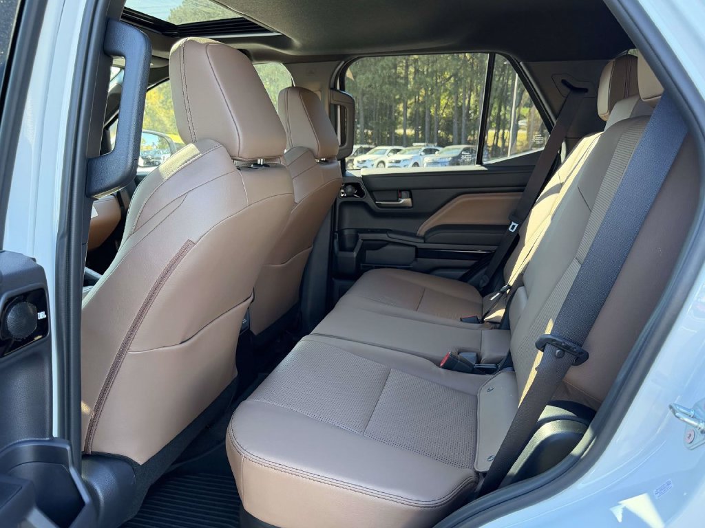 New 2026 Toyota 4Runner Limited AWD/4WD image 14