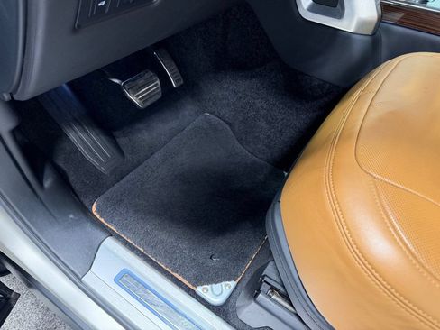 Used 2018 Land Rover Range Rover Autobiography AWD/4WD image 6