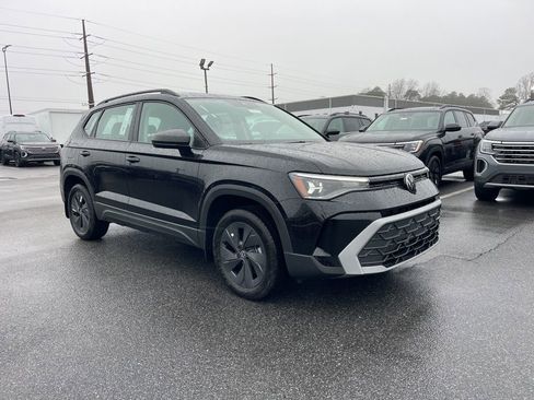 New 2026 Volkswagen Taos S image 4