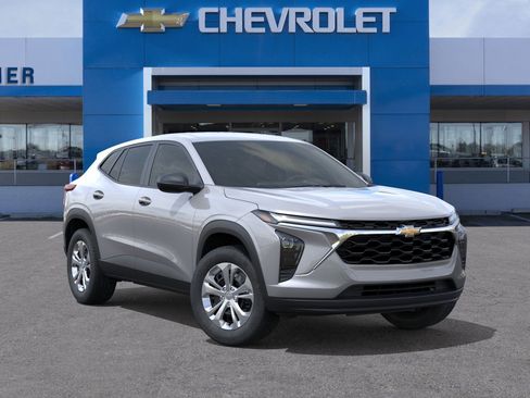New 2026 Chevrolet Trax LS image 7