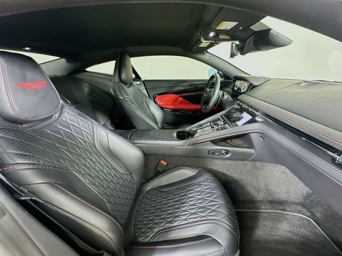 Used 2024 Aston Martin DB12 Coupe RWD image 38
