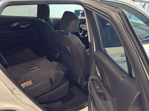 Used 2023 GMC Terrain SLE w/ Driver Convenience Package AWD/4WD image 15