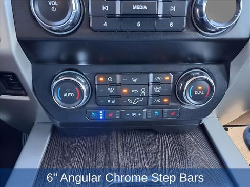 Used 2020 Ford F350 Lariat w/ Chrome Package image 21