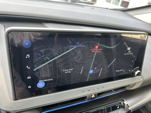 Used 2025 Toyota Prius image 17