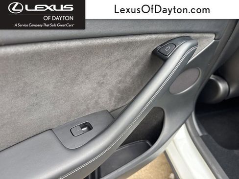 Used 2022 Tesla Model Y Long Range image 26