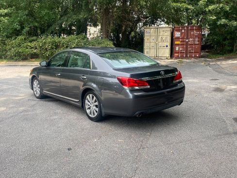 Used 2011 Toyota Avalon Limited FWD image 7