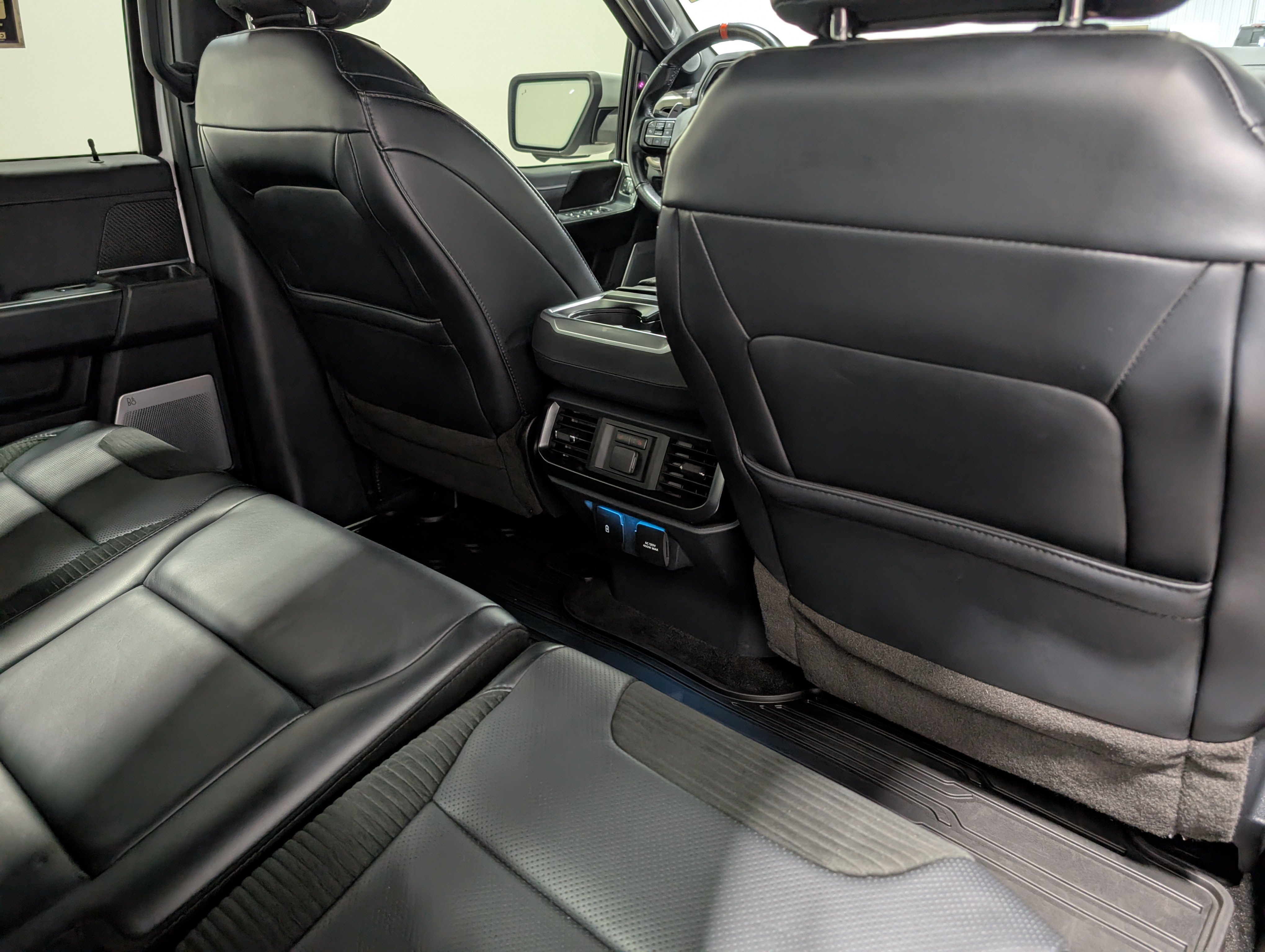 Used 2022 Ford F150 Raptor w/ Equipment Group 801A High AWD/4WD image 18