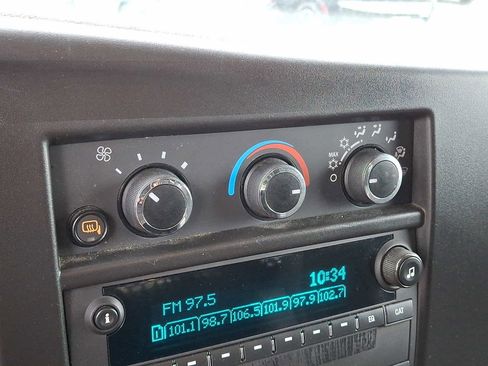 Used 2024 Chevrolet Express 2500 w/ Driver Convenience Package RWD image 16