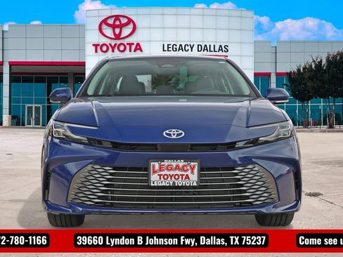 New 2026 Toyota Camry XLE image 7