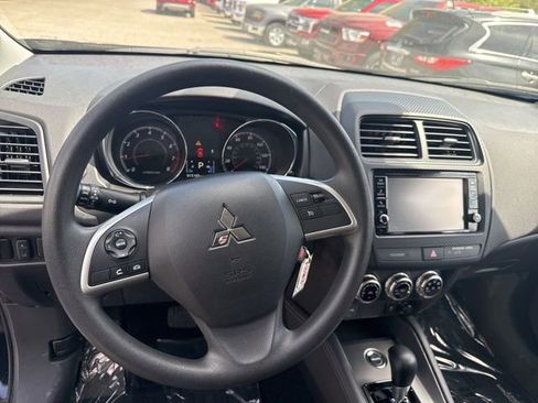 Used 2025 Mitsubishi Outlander Sport AWD image 22