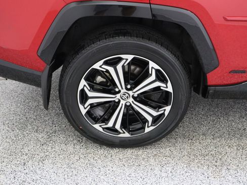 Used 2022 Toyota RAV4 XSE AWD/4WD image 6