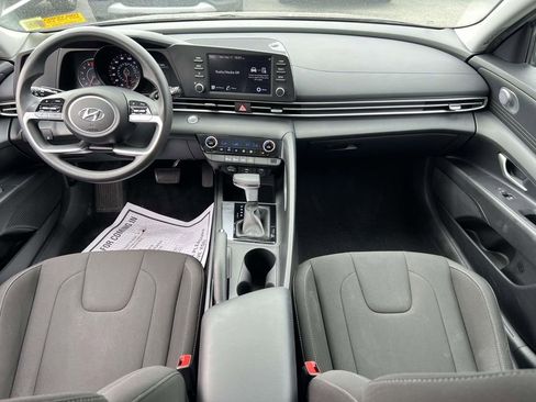Certified 2023 Hyundai Elantra SEL w/ Preferred Accessory Package FWD image 14