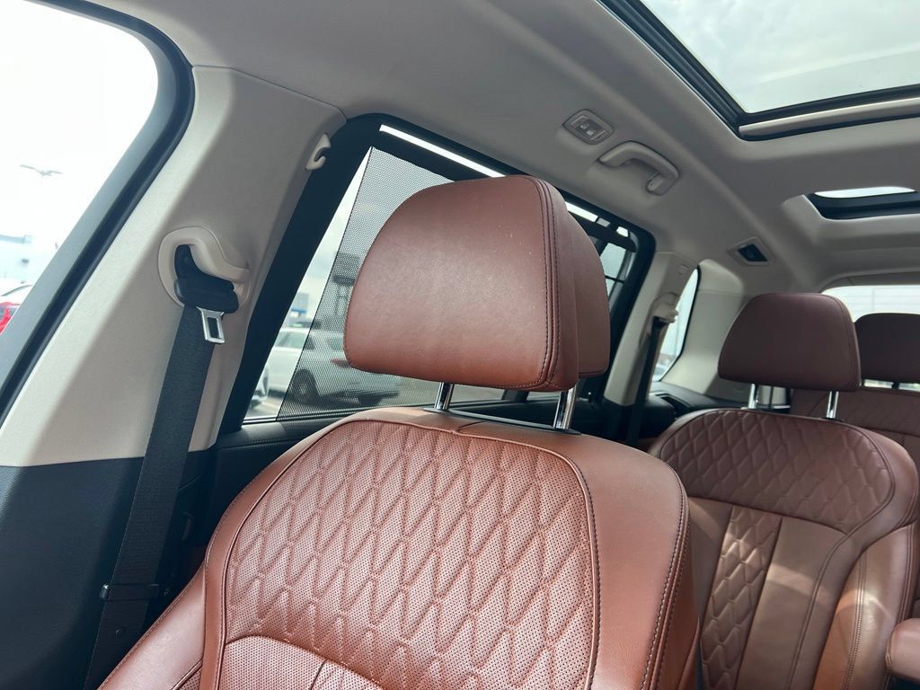 Used 2020 BMW X7 xDrive40i w/ Premium Package AWD/4WD image 20