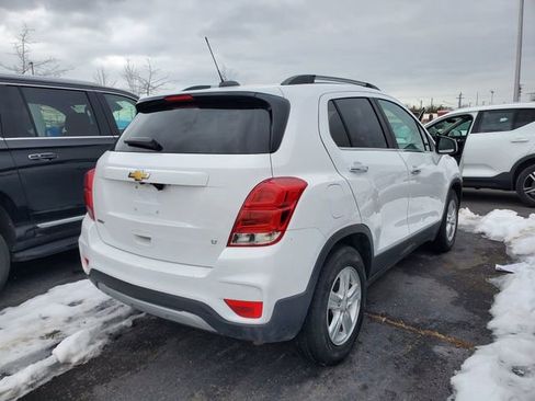 Used 2020 Chevrolet Trax LT w/ Sun & Sound Package image 3